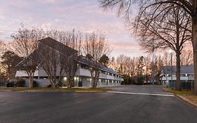 Days Inn By Wyndham Charlotte University